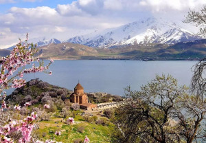 Van Gezisi, Van G&ouml;l&uuml; &Ccedil;evresinde Efsaneler, Tarih ve Lezzet